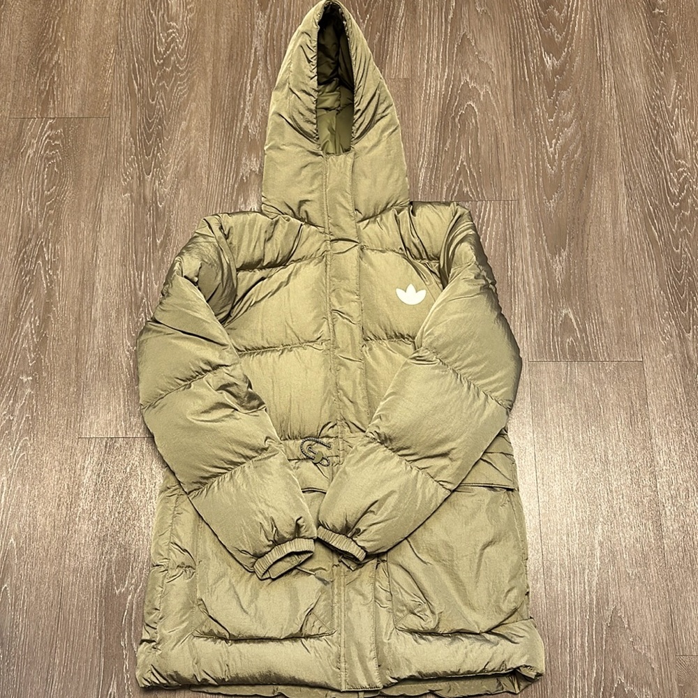 Adidas puffer coat (US women small) — never worn!
